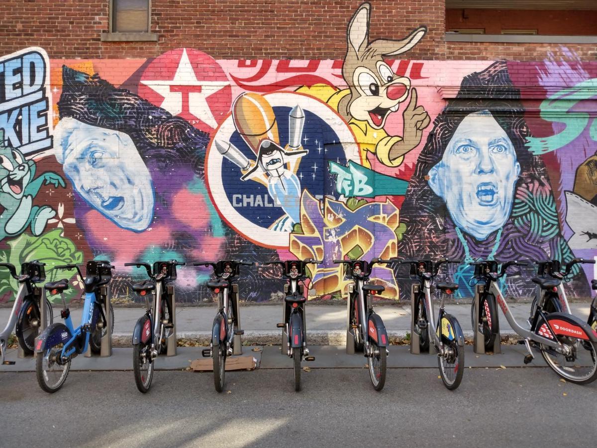 Hellostel Montreal Luaran gambar